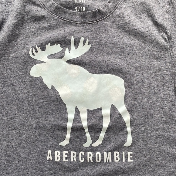 Boys Abercrombie Kids Graphic T-shirt | Color Changing tshirt - Picture 2 of 7